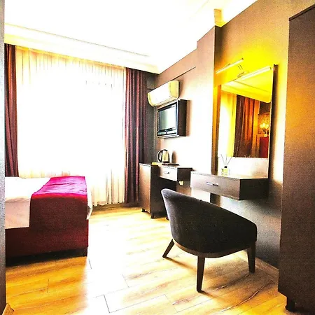 K Royal - Old Hotel 4*